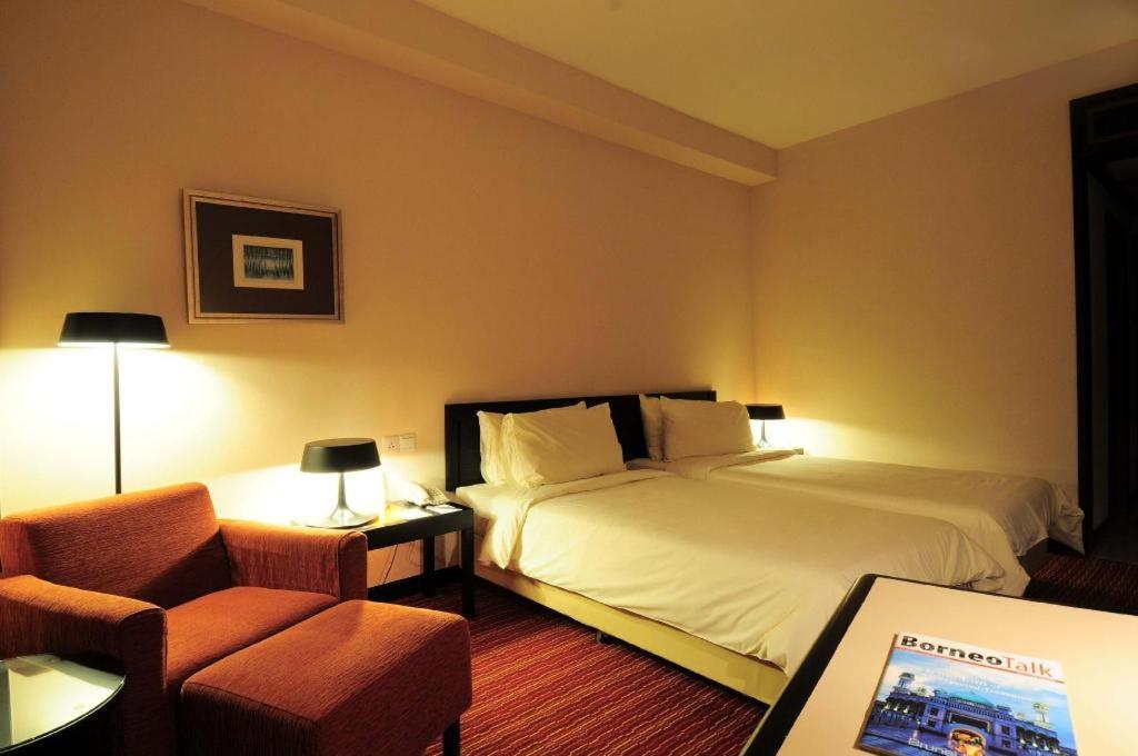 Tanahmas The Sibu Hotel Ngoại thất bức ảnh