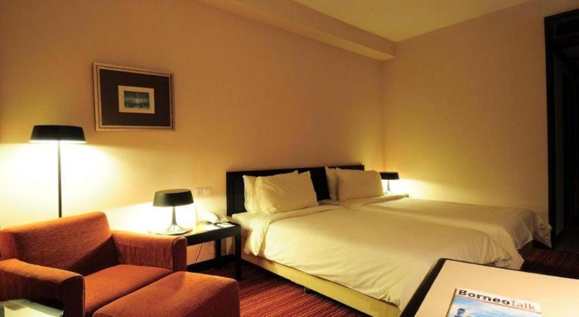 Tanahmas The Sibu Hotel Ngoại thất bức ảnh