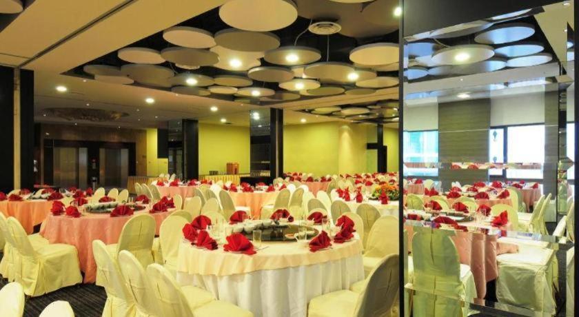 Tanahmas The Sibu Hotel Ngoại thất bức ảnh