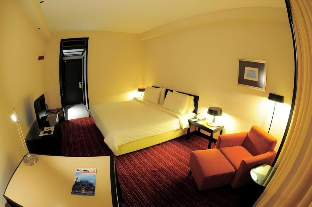 Tanahmas The Sibu Hotel Ngoại thất bức ảnh